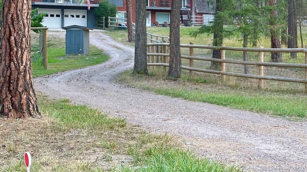 Kings Point Apartment | Montana Forest Retreat, Easy Walk to Flathead Lake, 1.5 Acres Fenced for Dogs!
