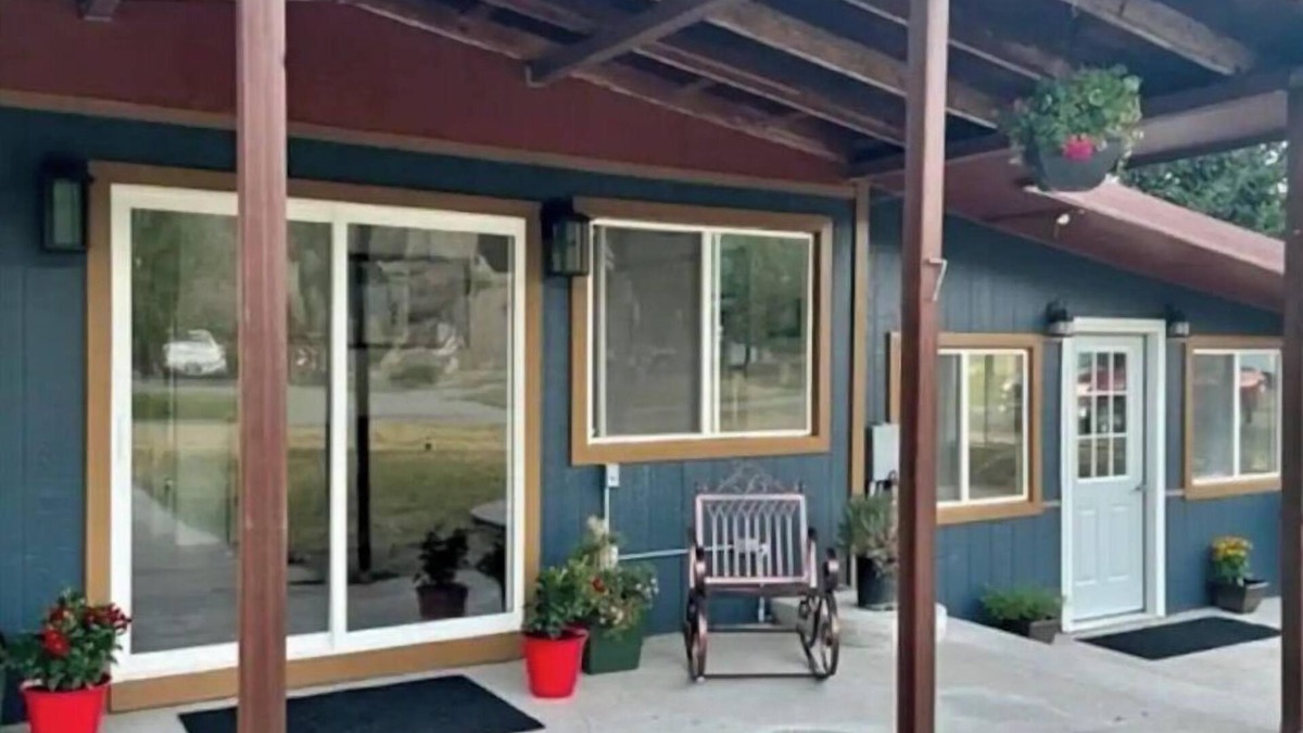 Cascade House | Montana Missouri River Fly Fishing Lodge -3BR & 2 bath, Sleeps 8