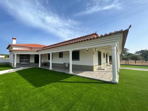 Ponte de Sor House | Monte na Barragem de Montargil com piscina