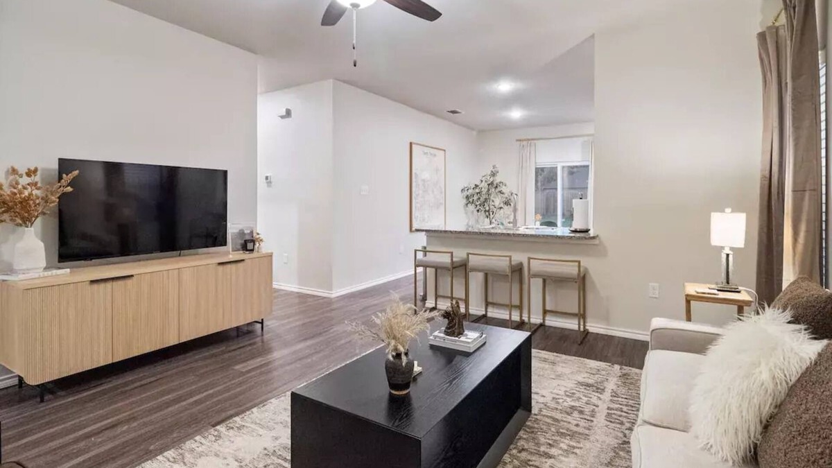 Longview House | Monterey Azul - BRAND NEW