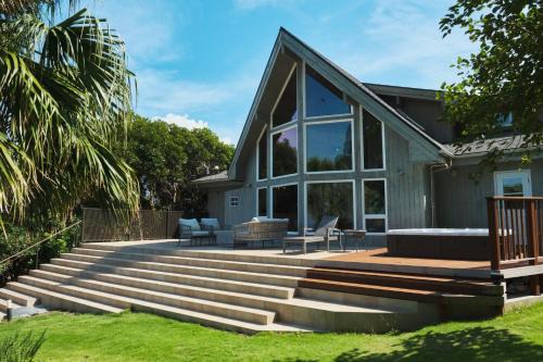 Tateyama Villa | Monterey House by SANA