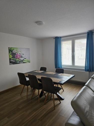 Frankleben Apartment | Monteurs- & Gästewohnungen nähe Raffinerie Leuna & Geiseltalsee für 4Personen