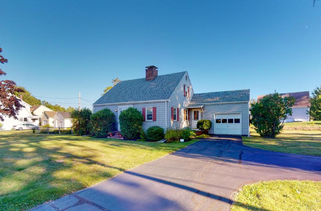 Rockland House | Montgomery Cottage