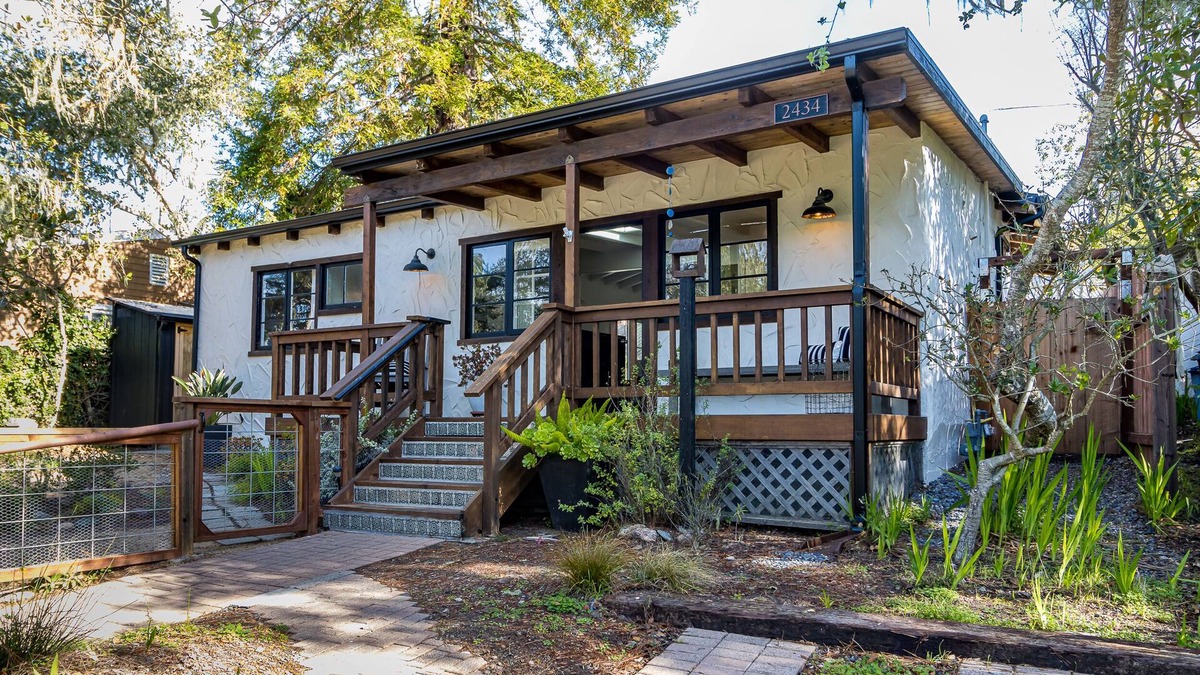 Marine Terrace Cottage | Month long rental - beautifully remodeled cottage
