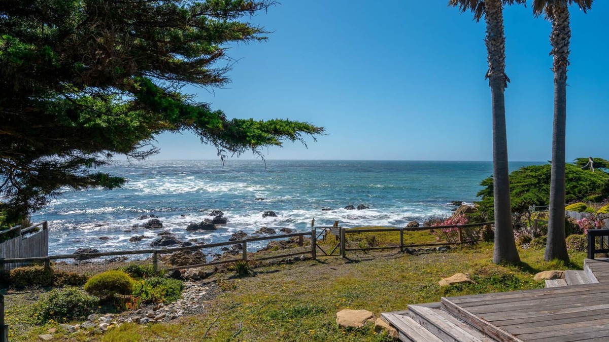 Park Hill Cottage | Monthly, Oceanfront 2 bed/2 bath Cottage on Park Hill with Stunning Views!