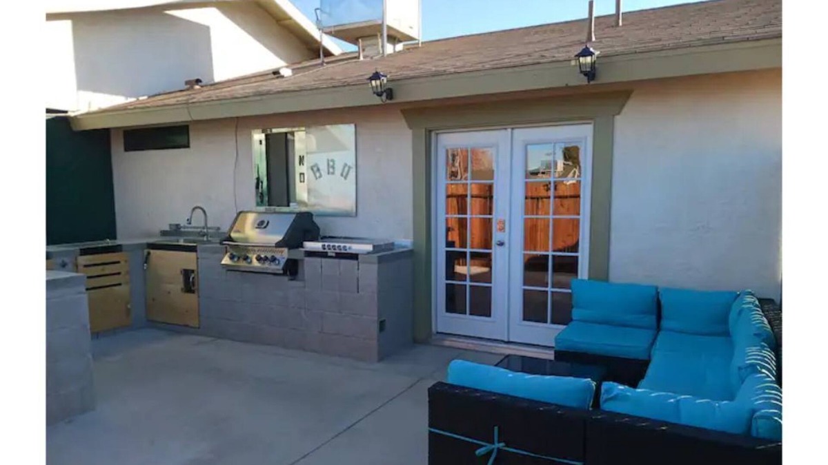 Ridgecrest Apartment | Monthly Patio Suite with Dog Door!