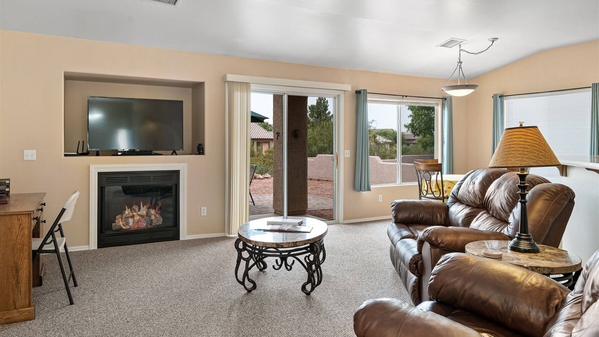 Verde Santa Fe House | Monthly Property! Community Pool & Hot Tub! Great Cornville Location! - Rising