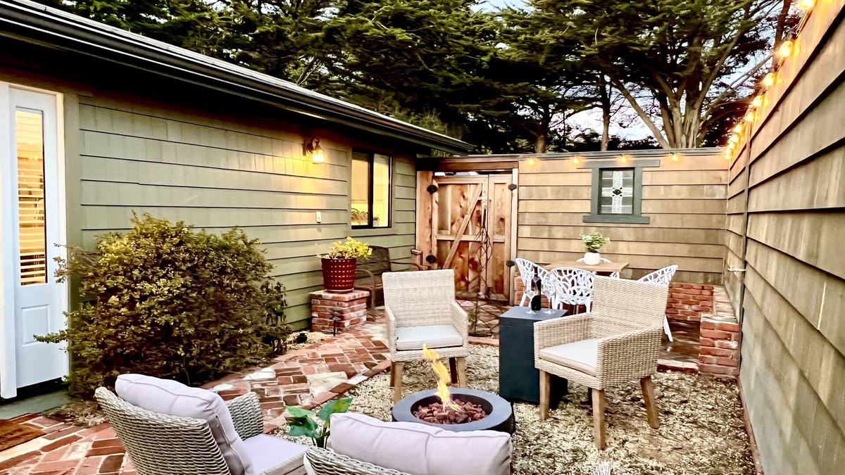 San Simeon Cottage | Monthly Rental! Coastal Beach Cottage - Steps to the beach and boardwalk!