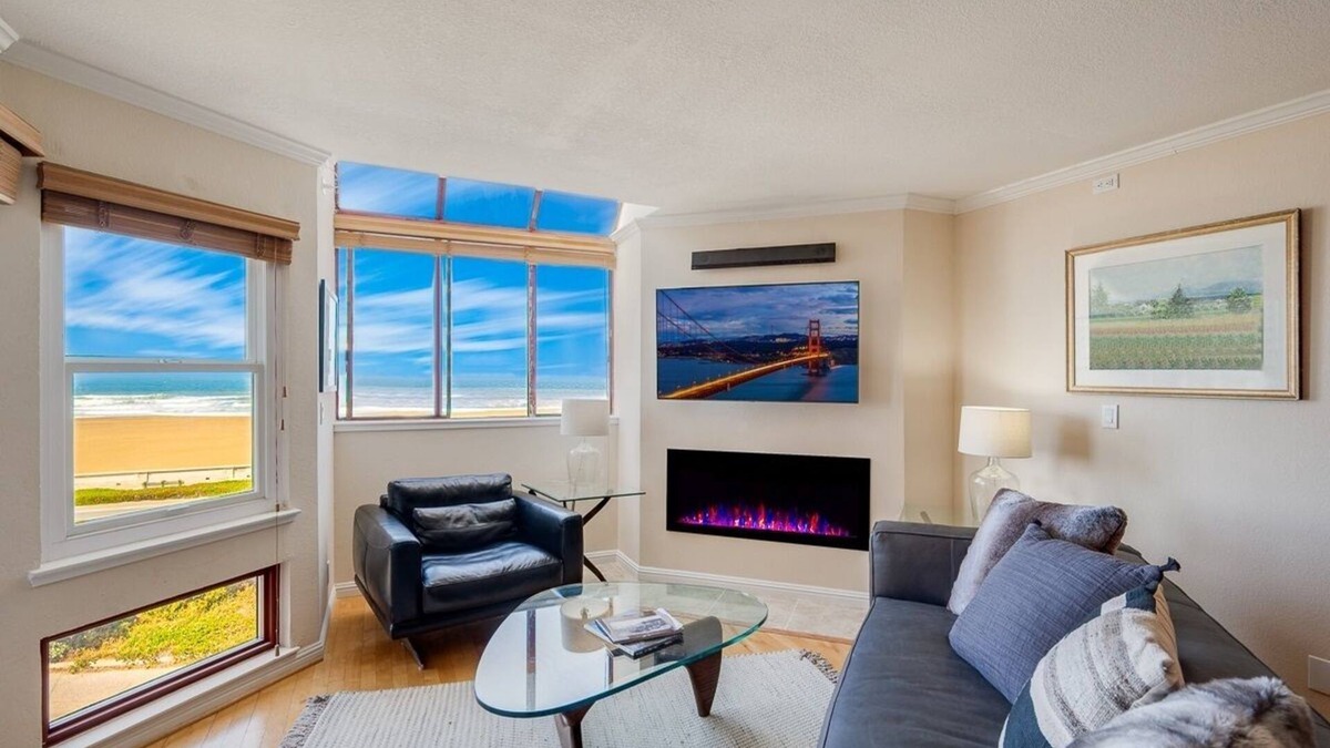 Outer Richmond Condo | MONTHLY RENTAL OCEANFRONT Wow! THE VIEW! Top of the Line - balcony/elevators