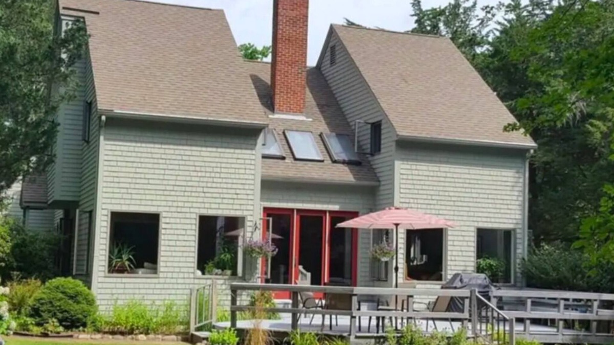 South Kingstown House | MONTHLY RENTAL! CREATIVE CALM SANCTUARY NEAR BEACH