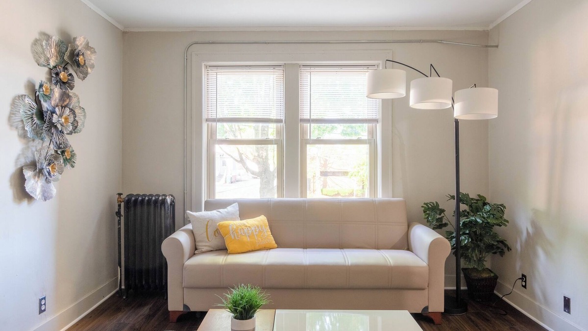 Dearborn Apartment | Monthly Stays Quiet & Fully Equipped
