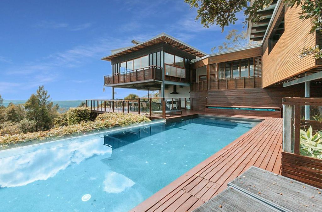 Dulong Villa | Montville Resort Style Holiday Retreat with pool