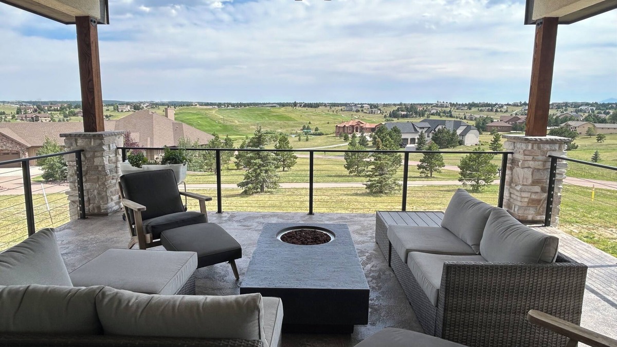 Monument House | Monument Majesty - Luxury Home w/Mountain ViewsnSpacious 4-bedroom modern house