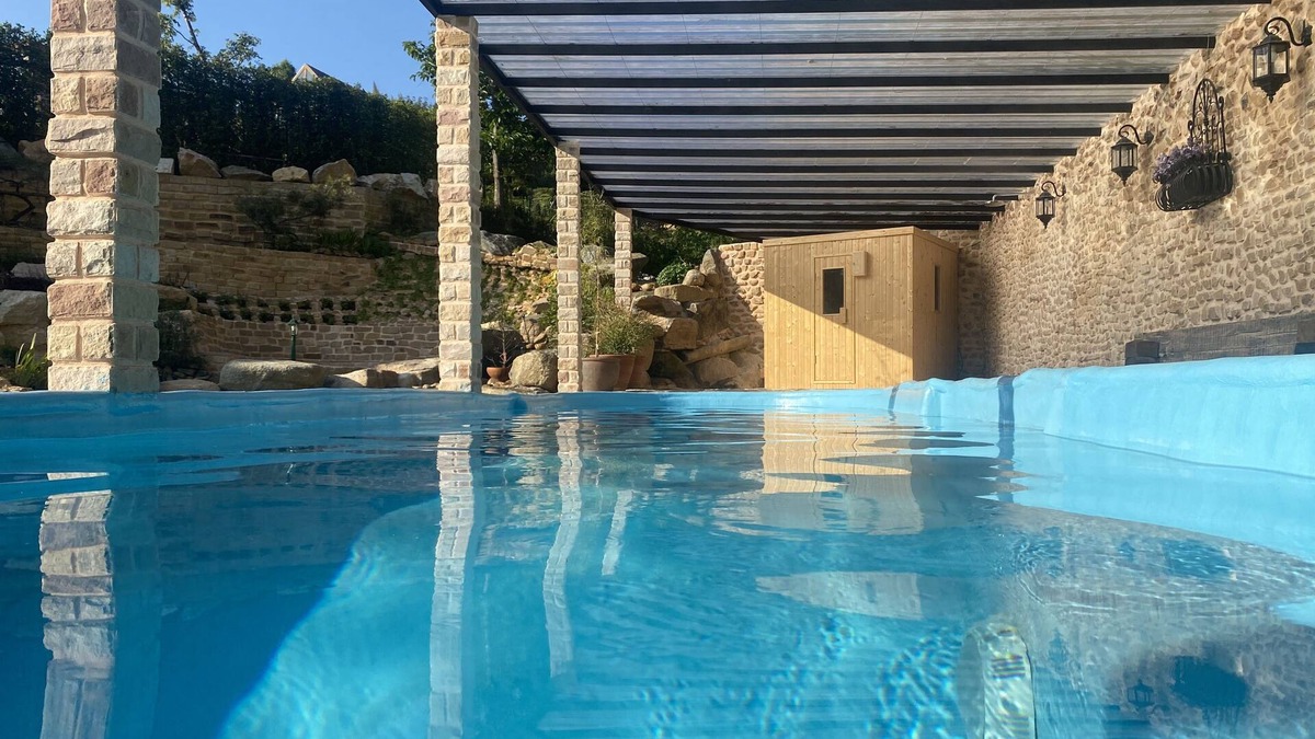 Lat Yao Hotel | Moon River Village