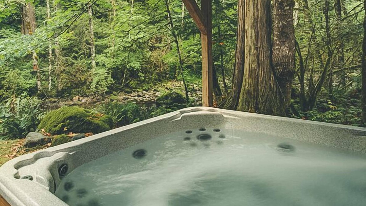 Rhododendron Cabin | Moondance Cabin - Secluded Creekside Log Cabin, Fireplace, Hot Tub
