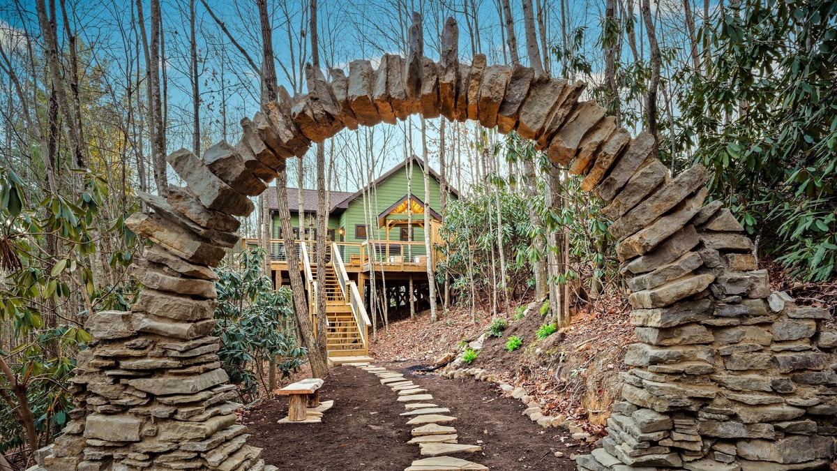 Unicoi Cottage | Moongate Cottage