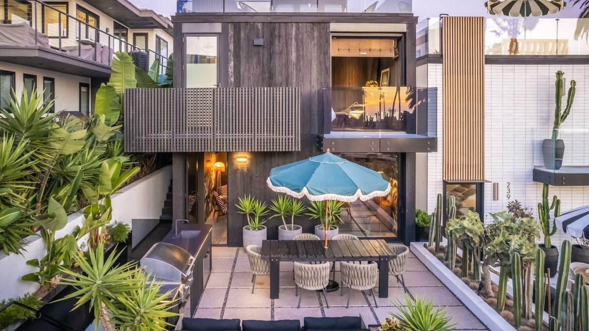 Encinitas House | Moonlight Beach Luxury Home