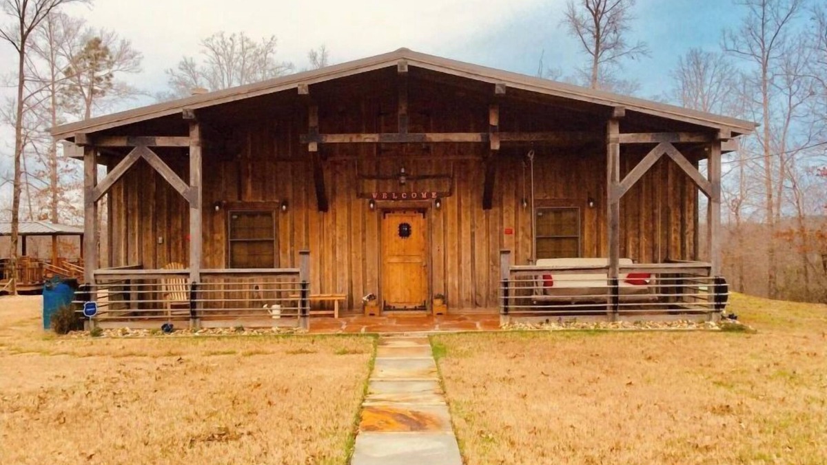 Redfield Cabin | Moonlight Country Cabin -Brand New Custom Build Secluded for a Romantic Getaway!