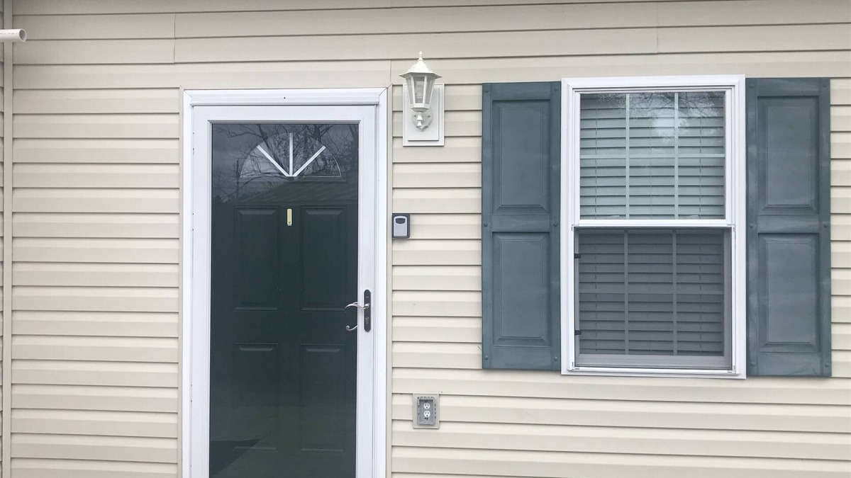 New Bern House | Moonlight Lake Suite