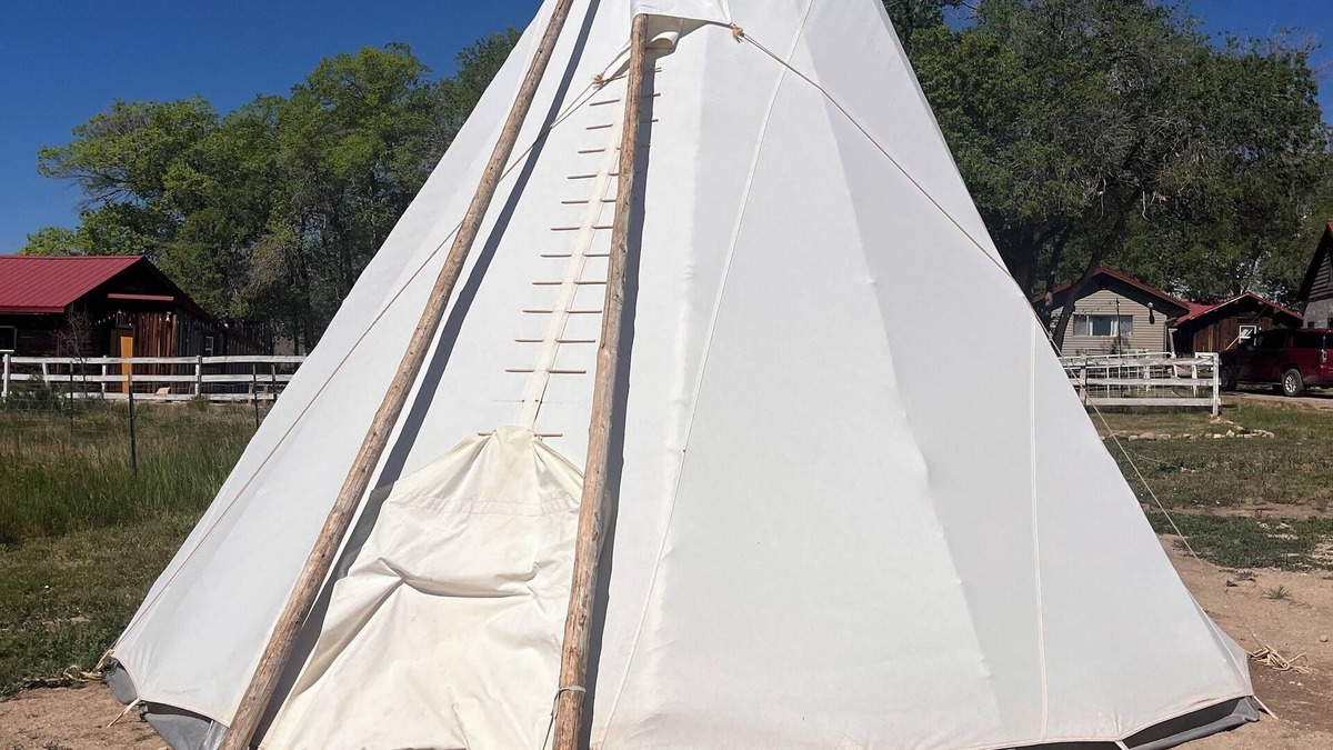 Tridell Cabin | Moonrise Teepee in Lapoint