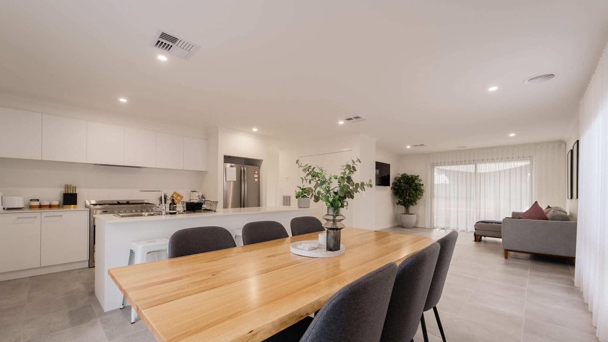 West Bendigo House | Moonta Haven our Modern 3 Bedroom Home in Bendigo