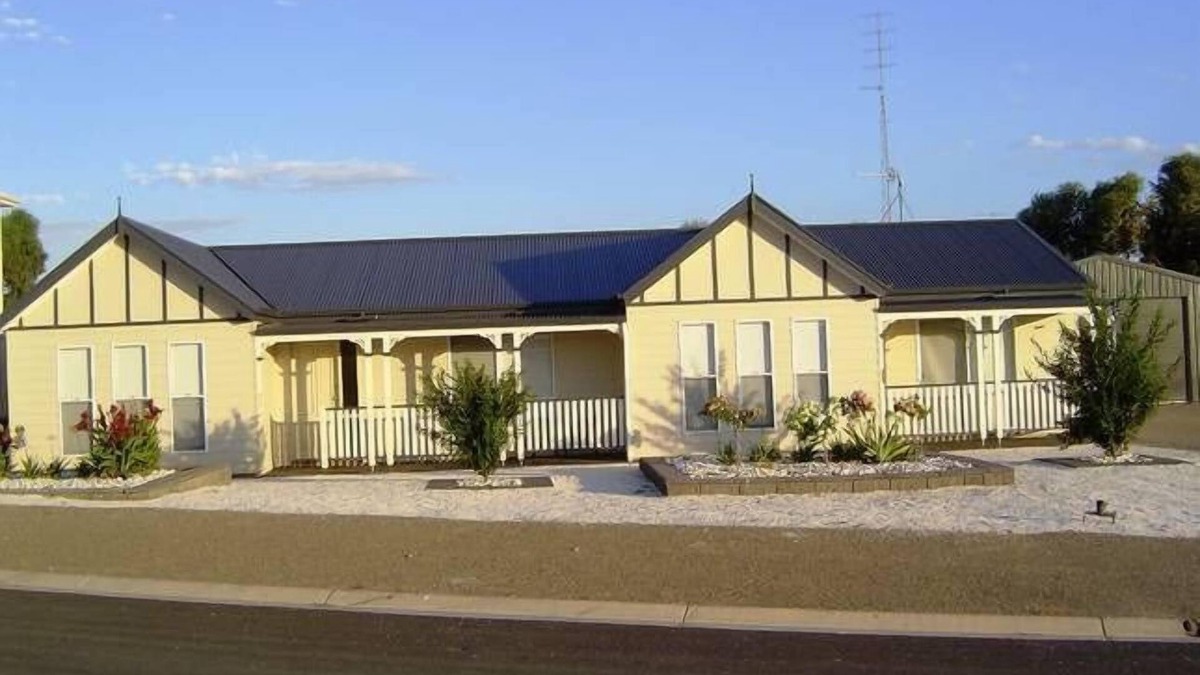 Moonta Bay House | Moontana @ Moonta Bay