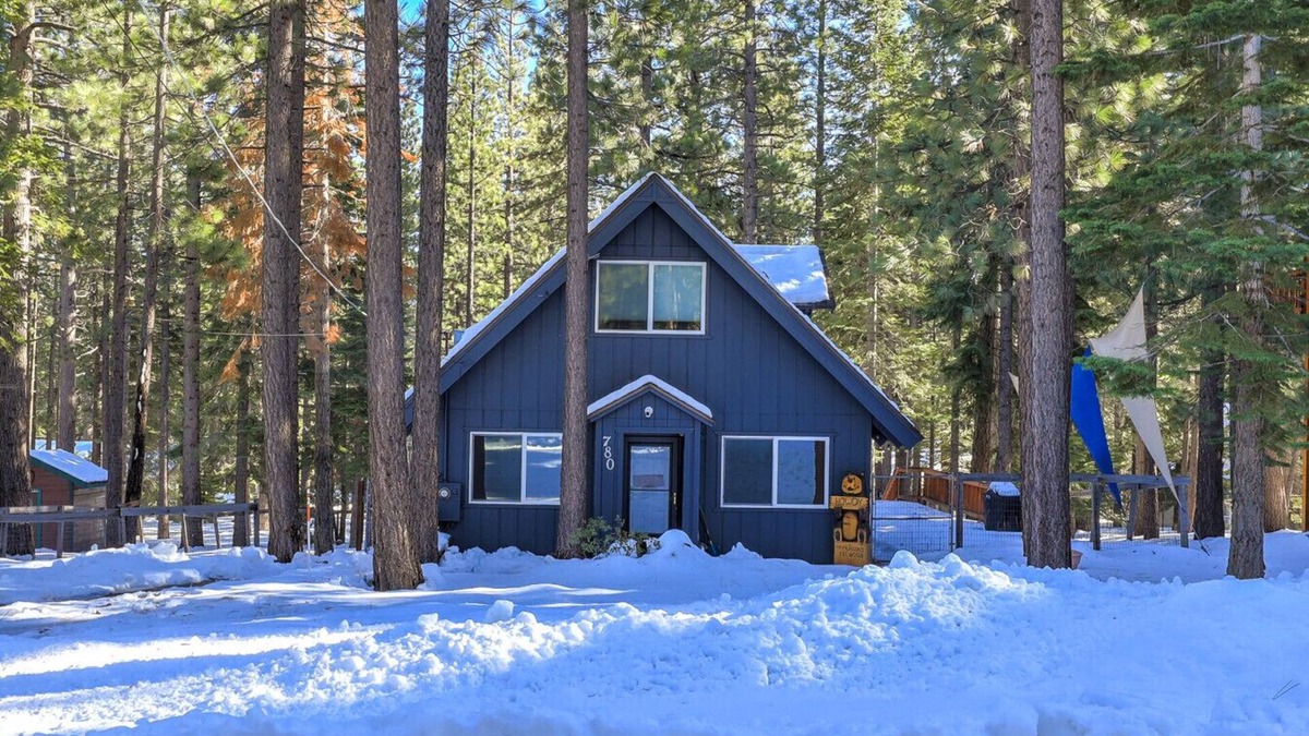 North Upper Truckee House | Moose Haven- Family Favorite! Close to Ski Resorts