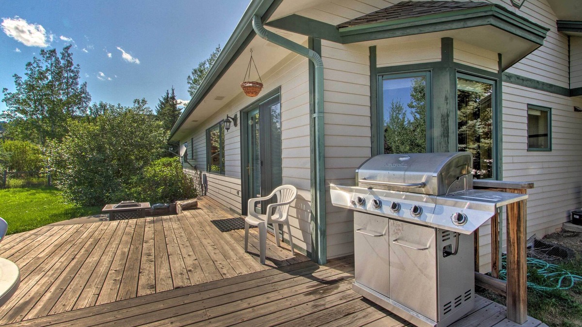 Big Sky Cottage | 'moose Haven' Getaway: 6 Mi to Big Sky Slopes