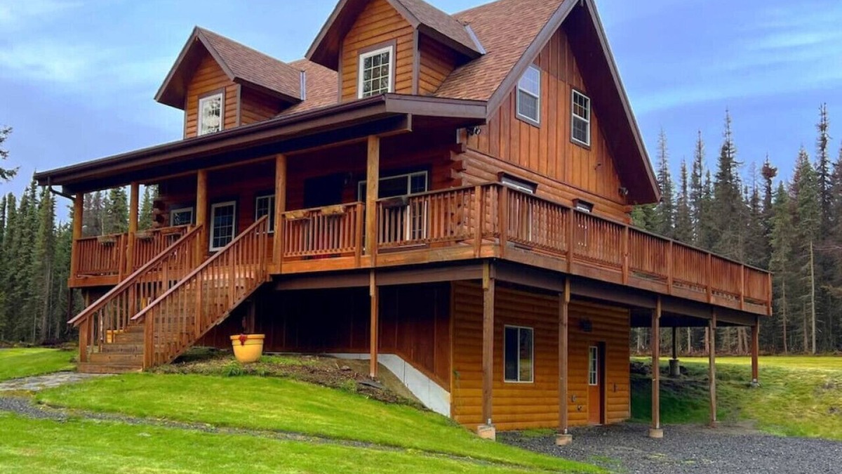 Sterling House | Moose Haven Hideaway