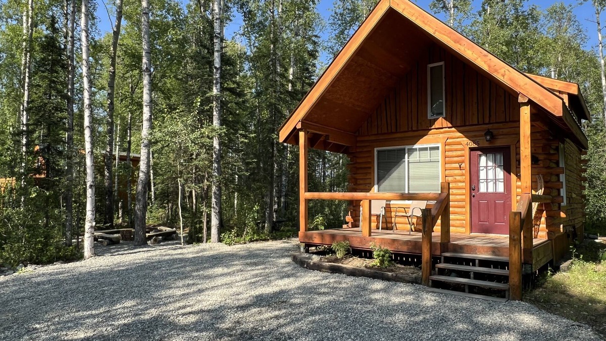 Wasilla Cabin | Moose Landing Cabin A85 just minutes from Main St in Wasilla