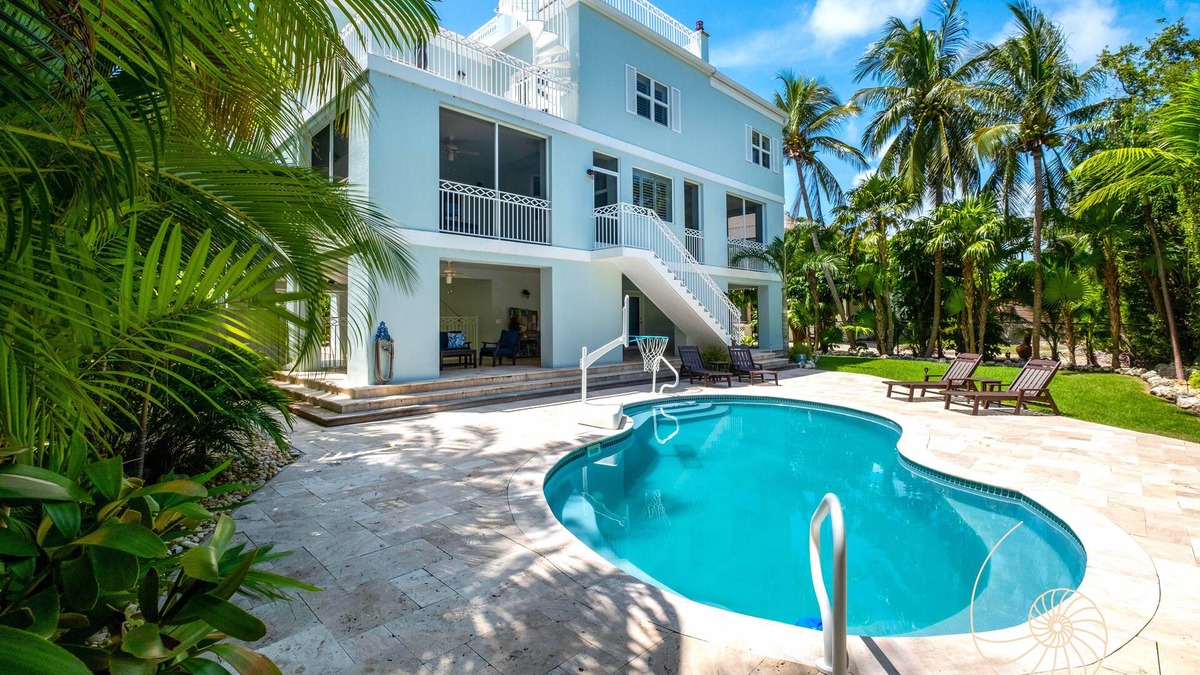 Indian Waterways House | Morada Breeze ~ 6 Bedroom Plantation Key Home with Pool & Dockage