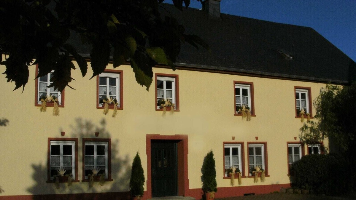 Morscheid-Riedenburg Villa | Morbach Hillside Mansion