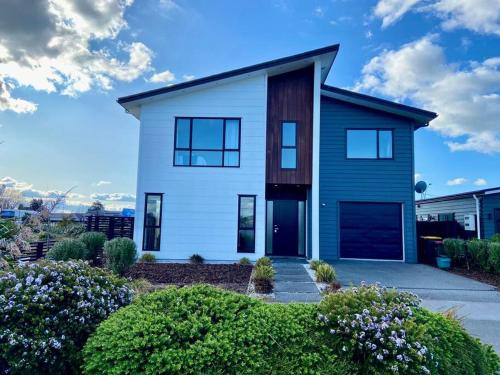 Hamilton Apartment | Morden spacious new house