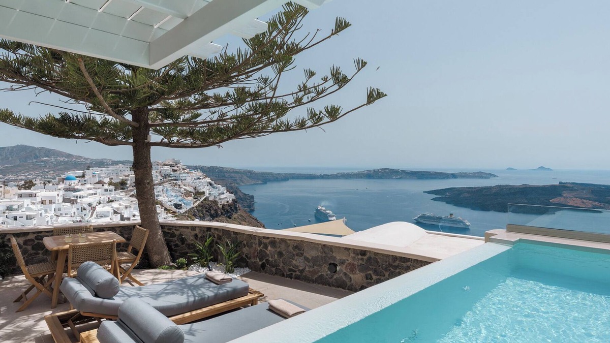 Firostefani Apartment | Morfes 2bedroom aprt with Plunge heated pool and Sea View by Caldera Houses