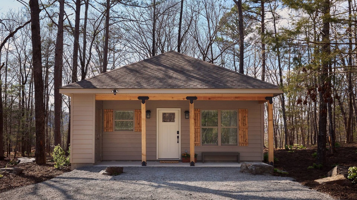 Heber Springs Cabin | Morgan's at the Little Red - Double Queen Cabin 1