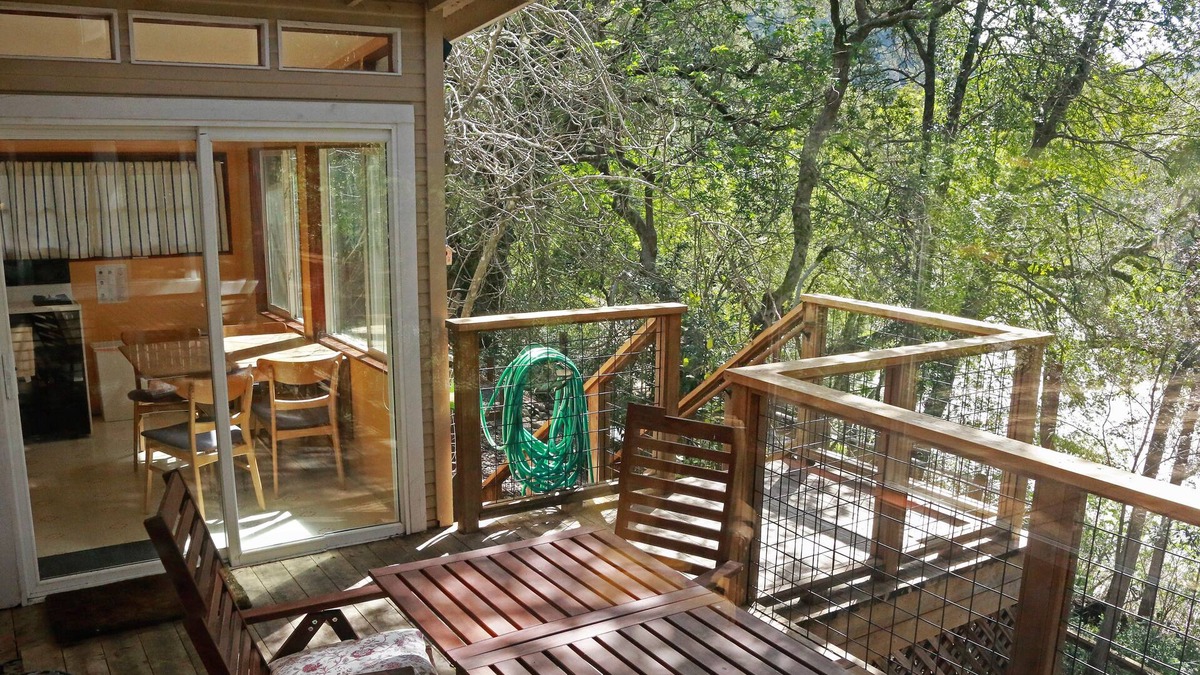 Healdsburg House | Morning Dew-A Riverfront Healdsburg Home