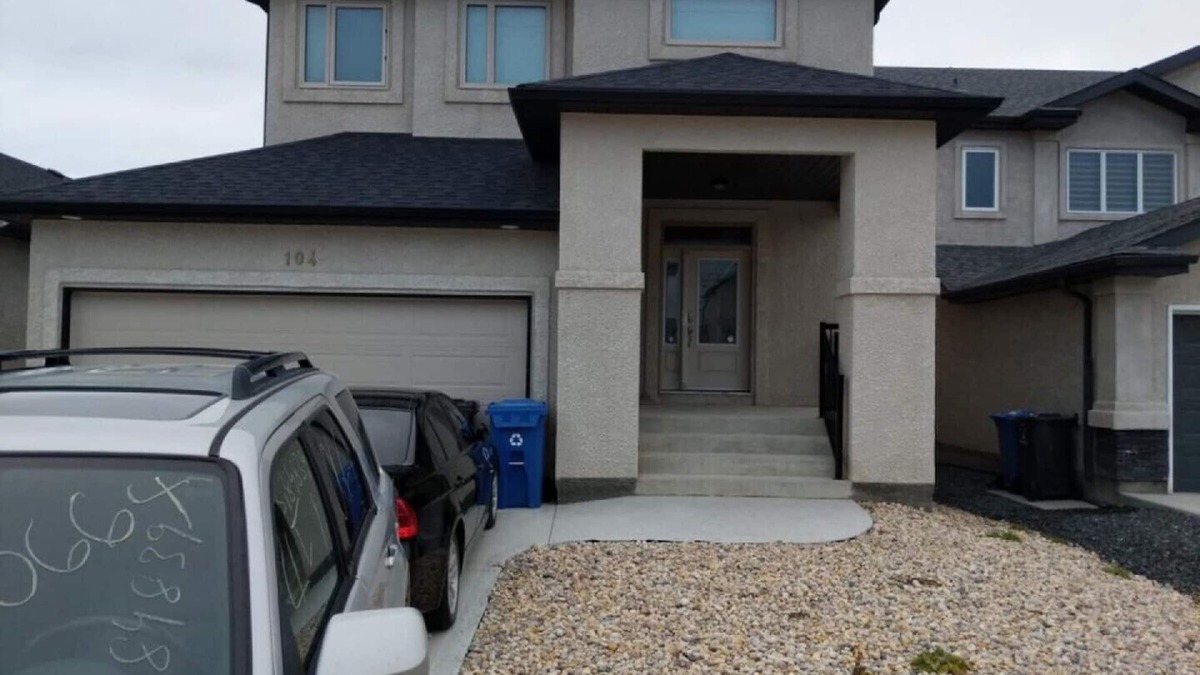 Winnipeg House | Morning glory cottage