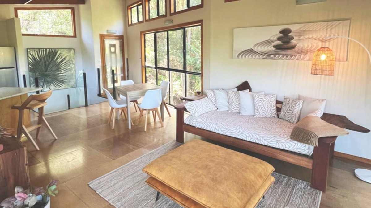 Smiths Creek Ski Chalet | Morning Mist Chalet – Romantic Rainforest Getaway