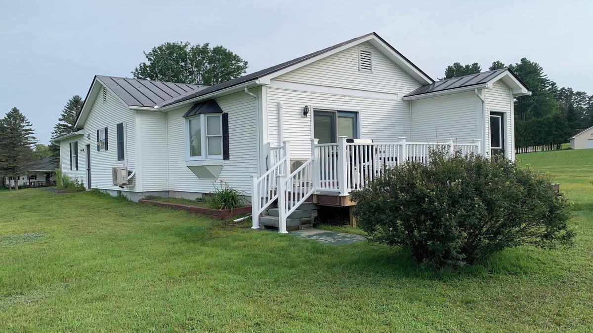 Eastern Vermont House | Morrisville's Fun House Spacious house with lots of entertainment