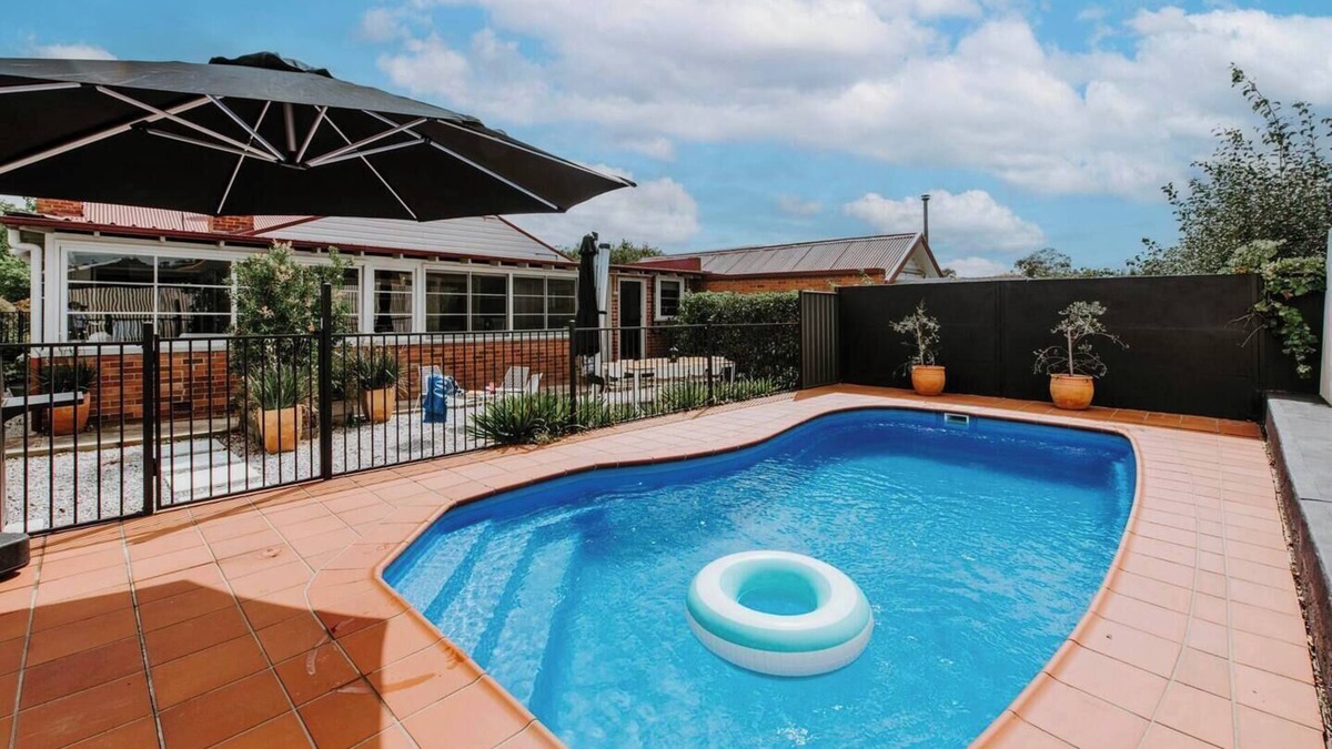 Central Mudgee Cottage | Mortimer Cottage A Pool Oasis in Heart of Mudgee
