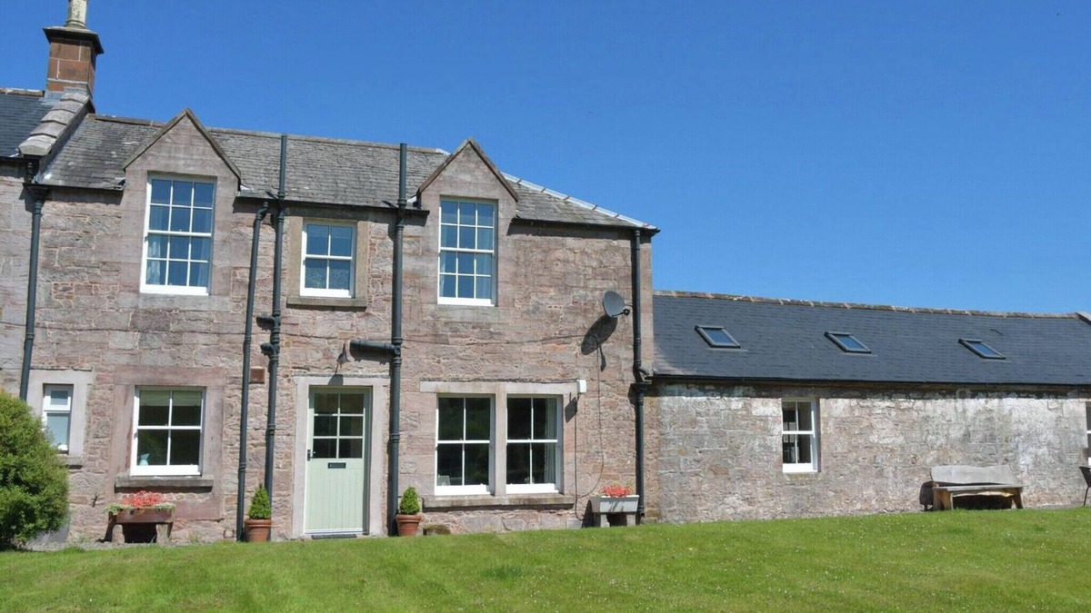 Thornhill Cottage | Morton Mains Steading Cottage