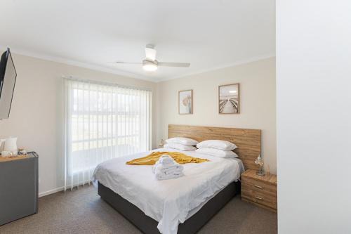 Hamilton House | Morview Holiday Homes-Implala