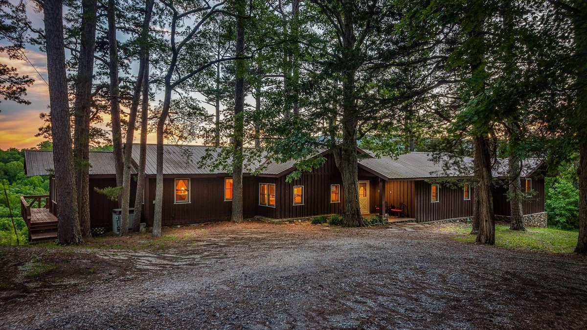 Jasper Cabin | Morwood House - Hot Tub and Large Game Room on 15+ Private Acres