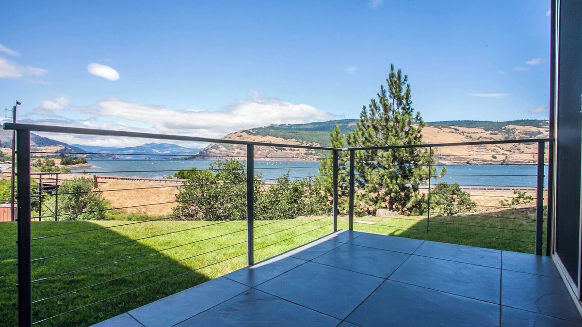 Mosier House | Mosier Creek - 1 Bedroom, 1 Bath - Great Views of the Gorge