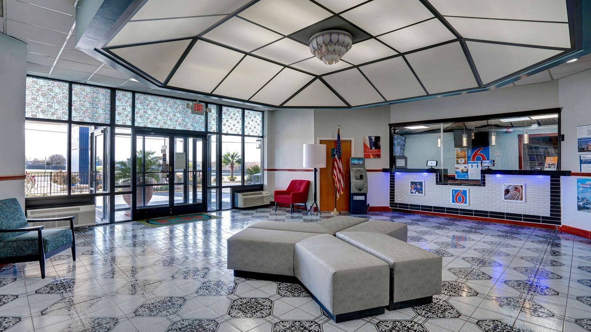 Burlington Hotel | Motel 6 Burlington, NC