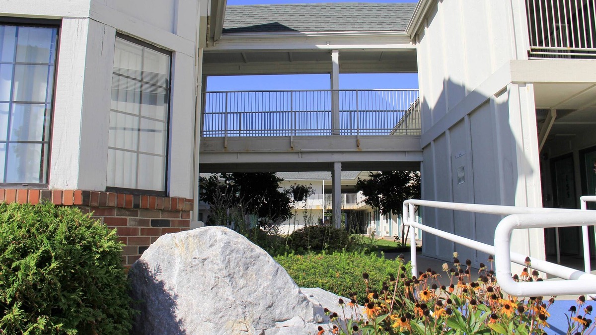 Enfield Hotel | Motel 6 Enfield, CT - Hartford