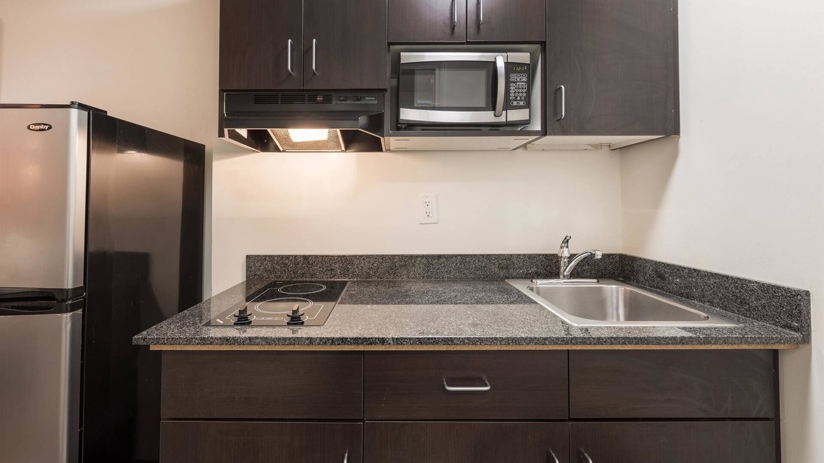 Wade Hampton Hotel | Motel 6 Greenville, SC