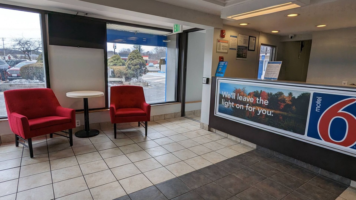 Leominster Hotel | Motel 6 Leominster, MA