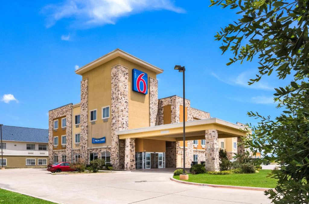 Mineral Wells Hotel | Motel 6-Mineral Wells, TX