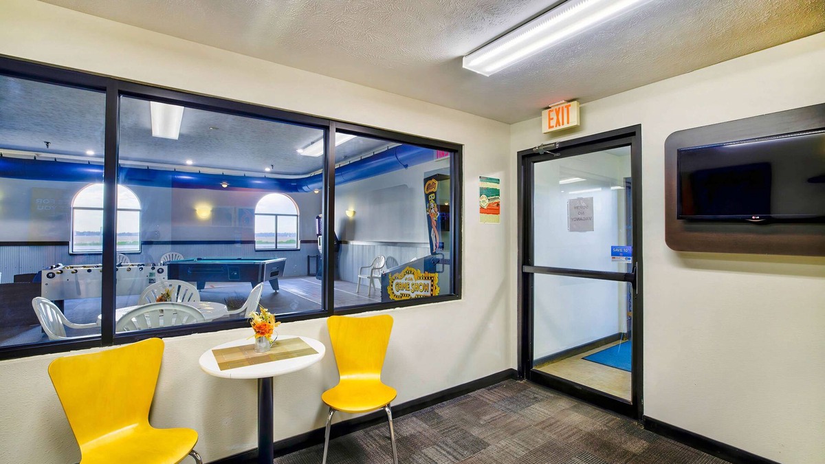 Percival Hotel | Motel 6 Percival, IA